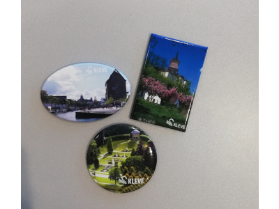 Drei Magnete mit der Schwanenburg, den Klever Gärten oder der Hochschule.