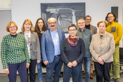 Ein Gruppenbild der Verantwortlichen zum Start des Publikationsprojektes Stadtgeschichte 