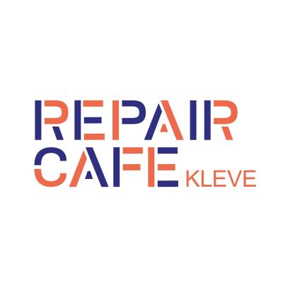 Orange und blaue Buchstaben bilden das Logo "Repaircafé"